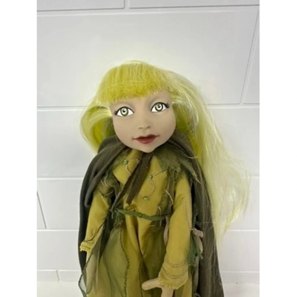 The Dark Crystal Kira Gelfling Collector Doll Jim Henson Yellow Hair Green Dress